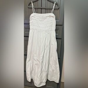 Elegant White Strapless Dress